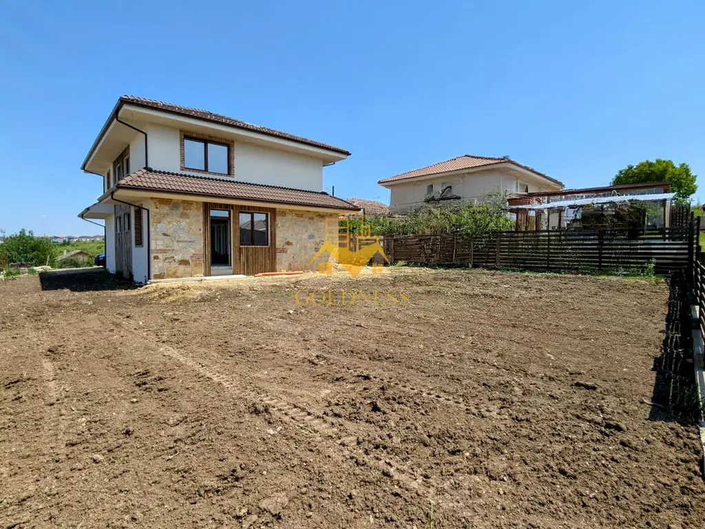 Comision 0%! Vila, 4 Camere, Dezmir, Constructie Noua, 450 mp, 4 Bai
