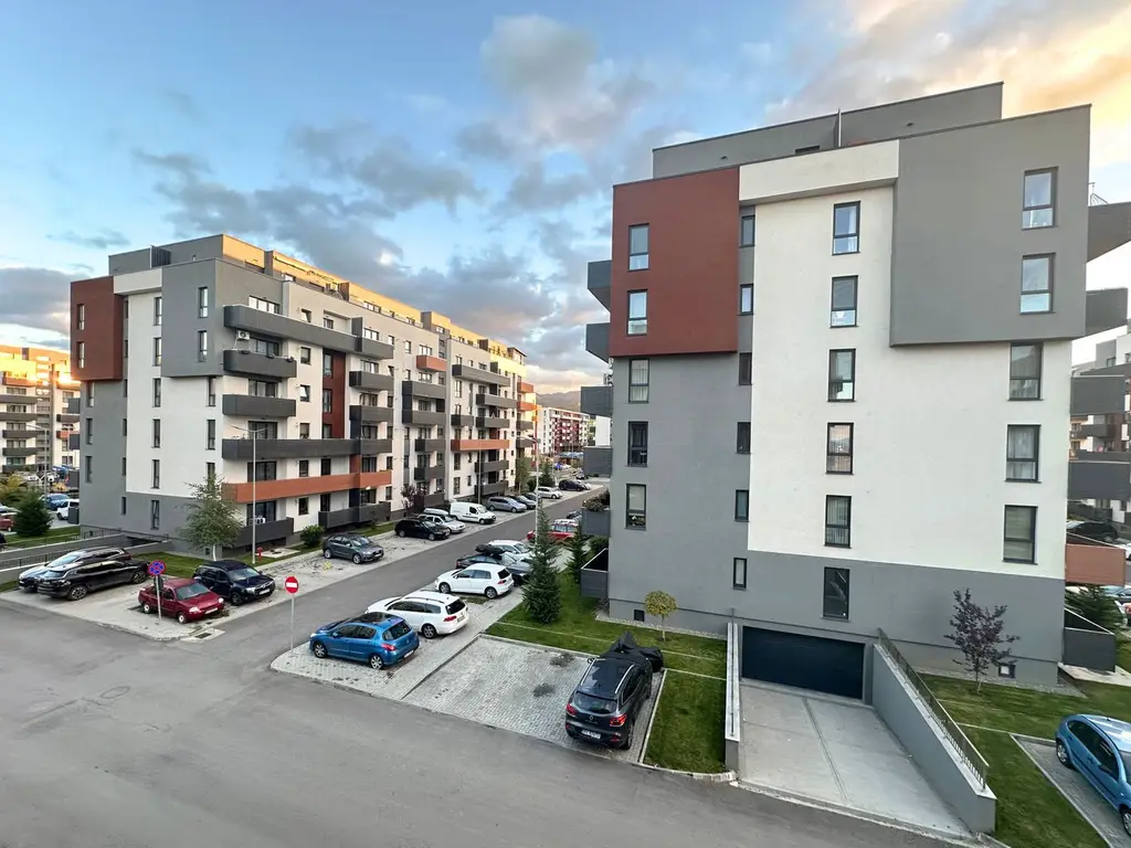 VÂNZARE APARTAMENT 2,5 CAMERE  NOU NELOCUIT