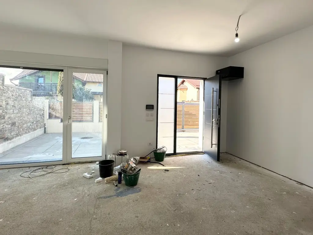 Casă smart de vânzare 4 camere Tehnologie premium Eficiență energetică ridicată