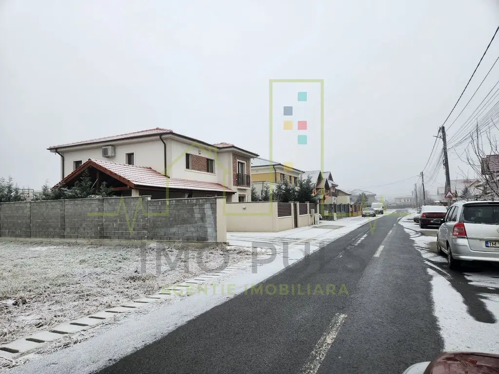 Teren in Dumbravita. Utilitati. Asfalt