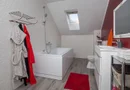 Vilă P+M, Clujului, 190 mp, teren 520 mp, singur în curte. 225 000 E