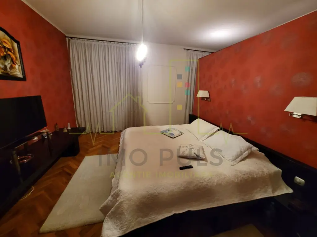 Casa individuala. Mobilata si utilata. Dispune de toate utilitatile.