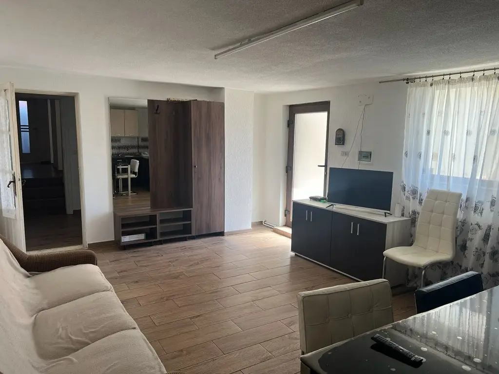 CASA DE INCHIRIAT