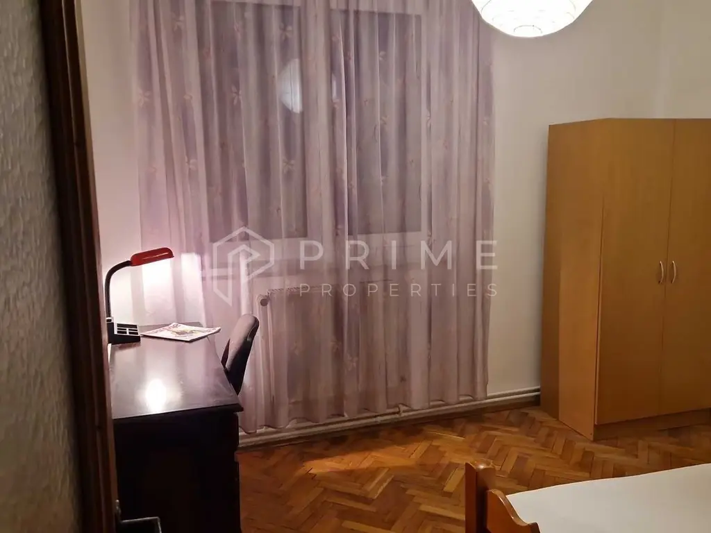 Apartament 3 camere – proaspăt renovat – zona 7 Noiembrie