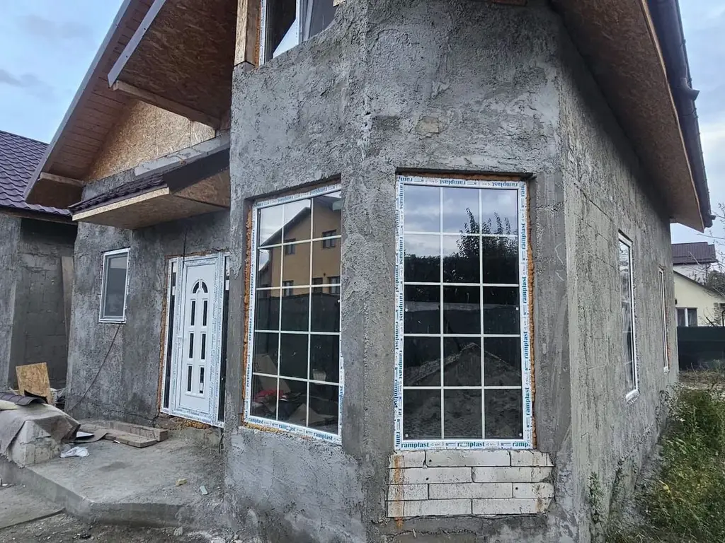 Vila noua, P+M, teren 350 mp - zona Bariera Traian - COMISION 0%