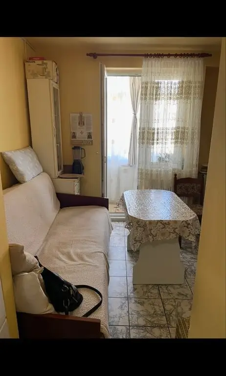 Vand Garsoniera / in zona micro 17