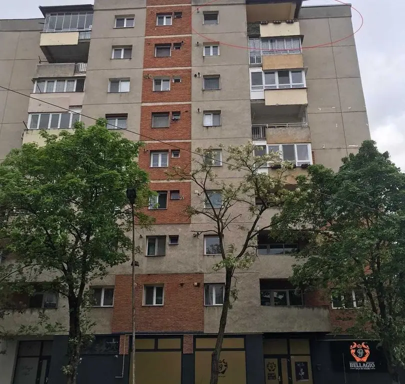 BRASADAS vinde ap 2 cam in Carpați 2 la etajul 8/8 61 mp.