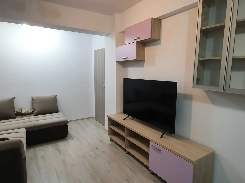 Inchiriez apartament 2 cam rotar park iuliu maniu metrou pacii