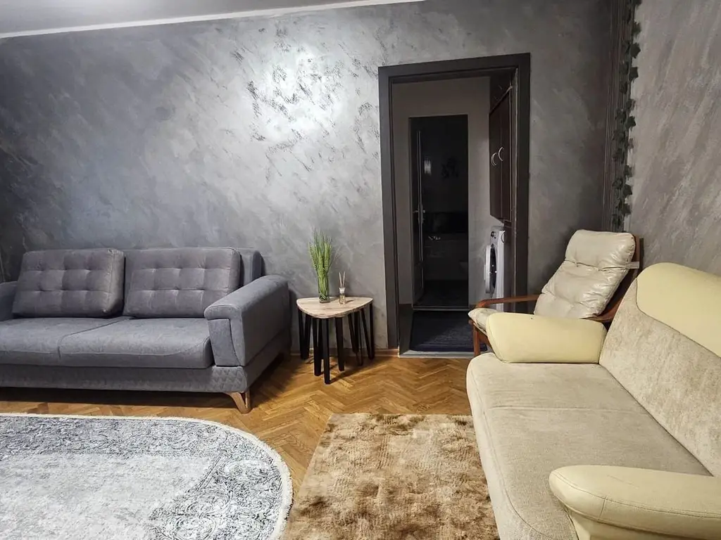 Apartament 2 camere renovat - Zona Tribunal - Papadie - Mobilat si utilat