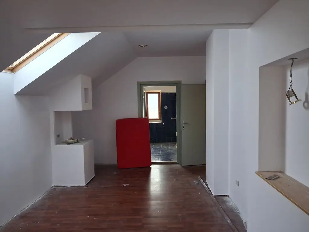 Casa RENOVATA partial 8 cam 6 ari 550mp garaj Ana Ipatescu.