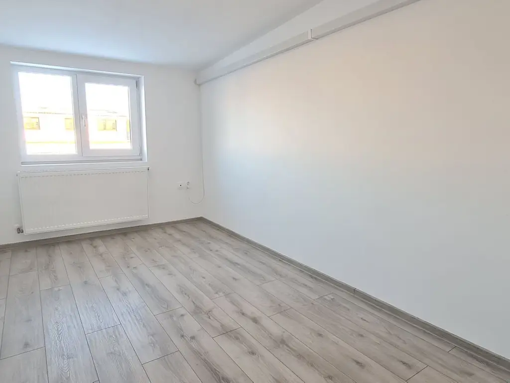 Casa semimobilata semiutilata in Cartier Izvor Tarlungeni Brasov