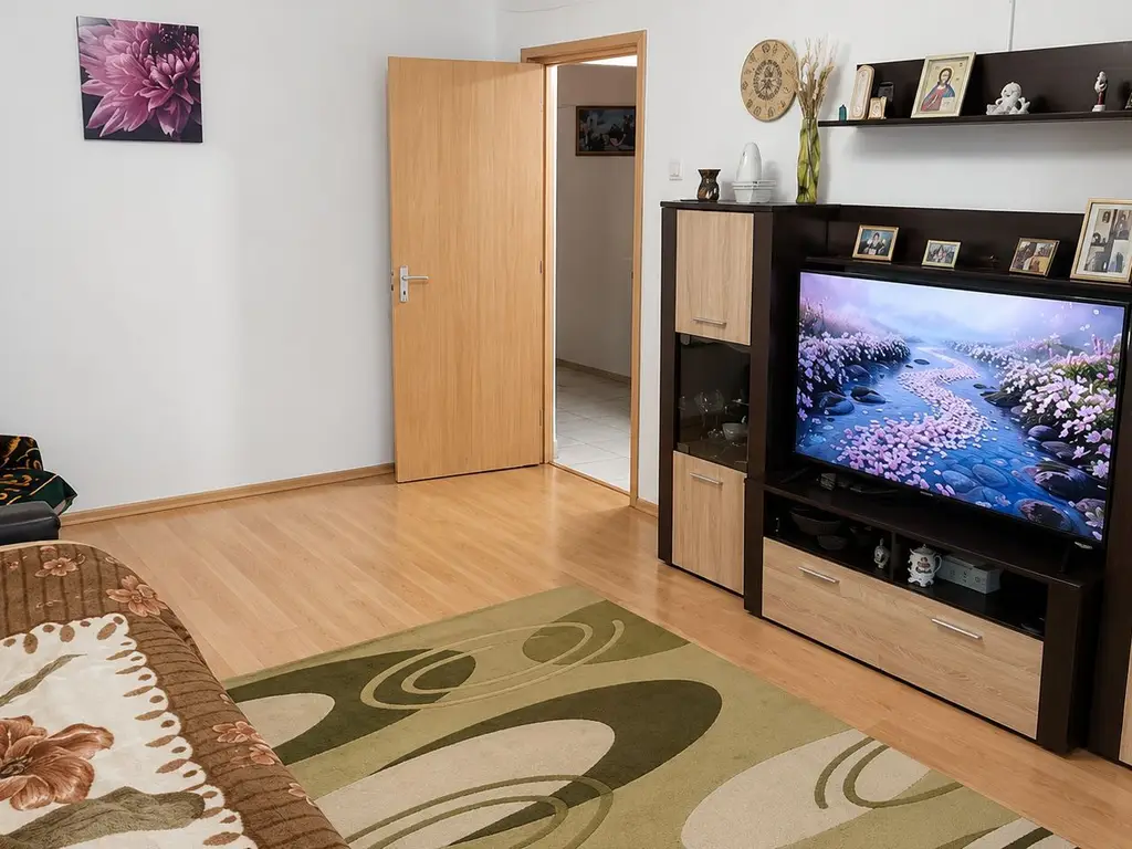 Apartament 4 cam, 79 mp, etaj 1, 2 băi, 2 balcoane, Lipovei – 130.000