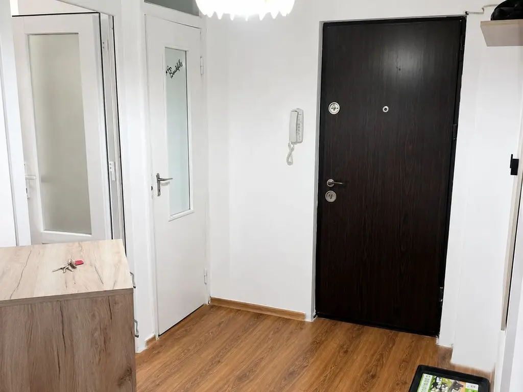 Apartament 2 camere decomandat | Parter | Centrală proprie |
