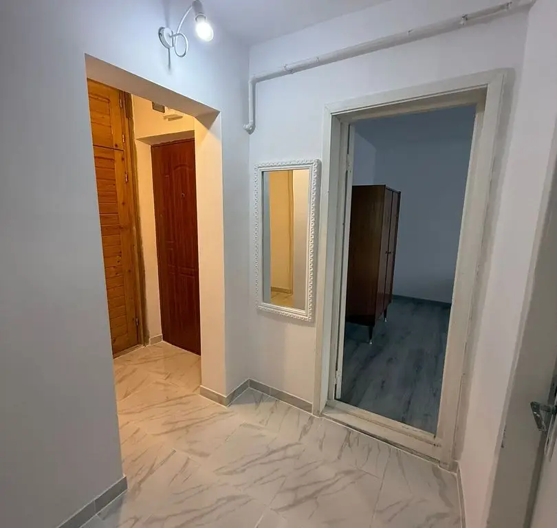 De vanzare apartament cu 2 camere, etaj 4/4, recent renovat, 33.000 euro
