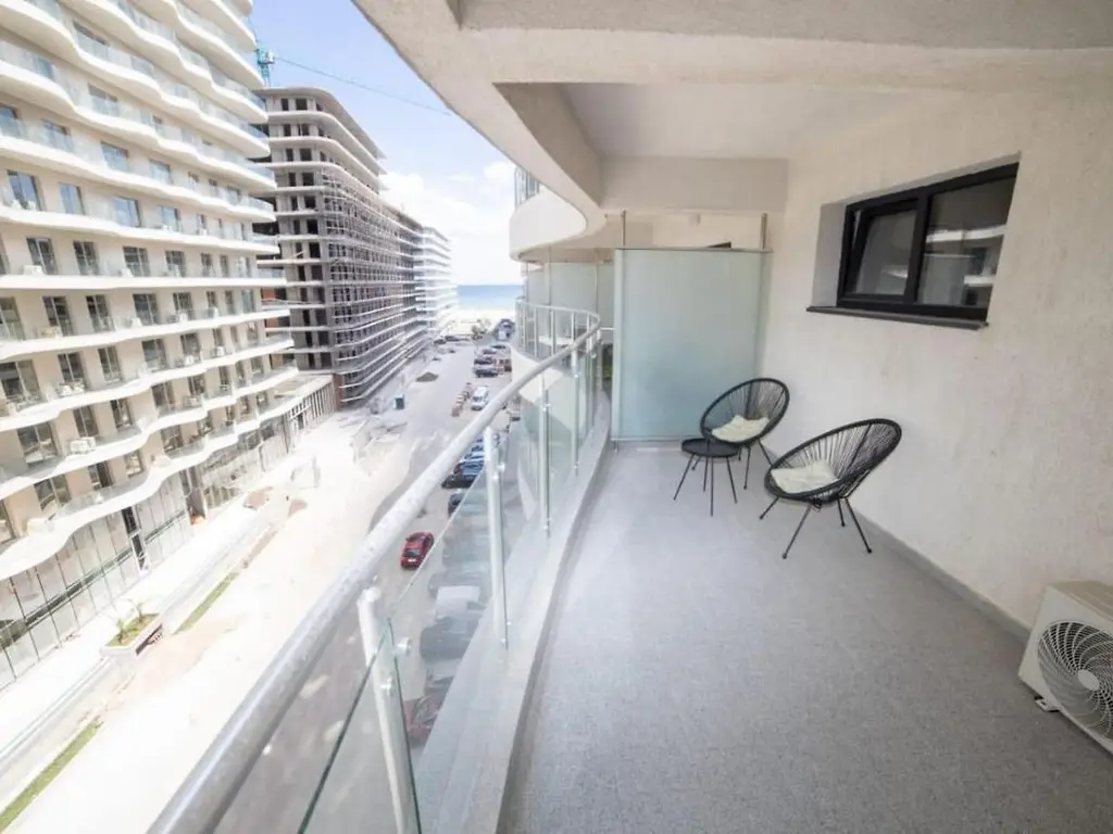 Oferta promo! 2 Cam 90 mp  Casa del Mar Mamaia Nord zona cluburi ,langa plaja