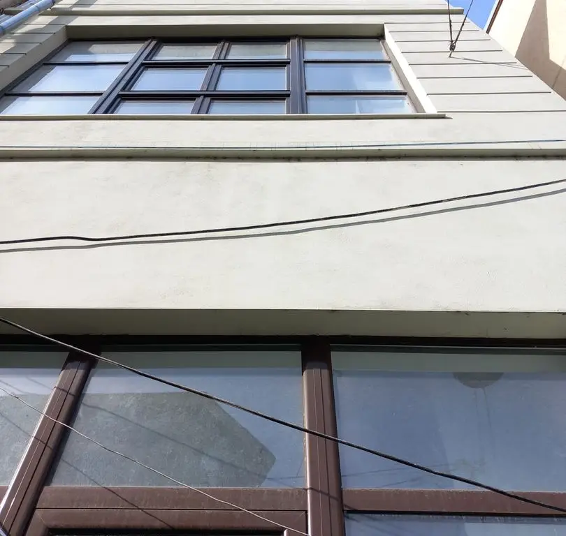 BRASADAS închiriază spatiu comercial RENOVAT Lipscani 120mp.