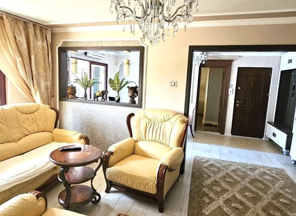Apartament modern cu 3 camere de închiriat – Siderurgiștilor Vest