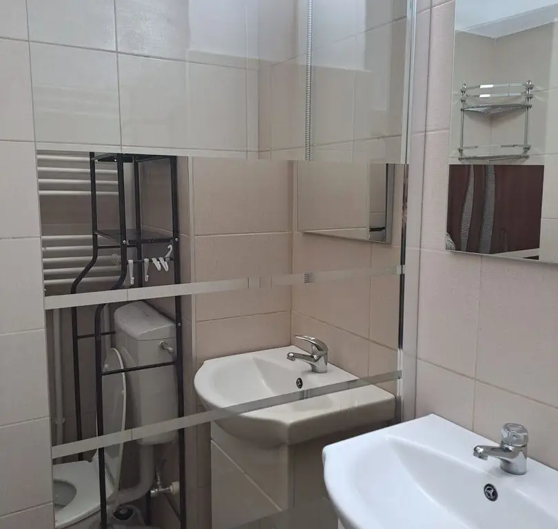De inchiriat  apartament 2 camere Ultracentral, et. 1, 1800 lei