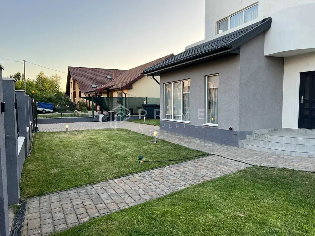 DE VÂNZARE: Casă Modernă „La Cheie” (175 mp) | 7 Noiembrie