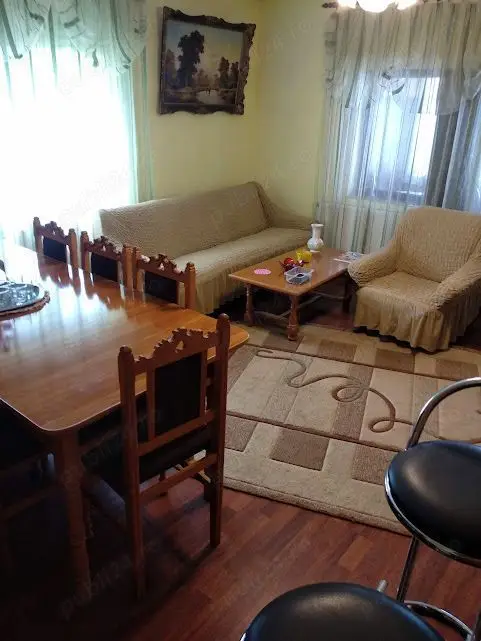 Casa, 3 dormitoare si living, de vînzare în Copou, an constr.2004