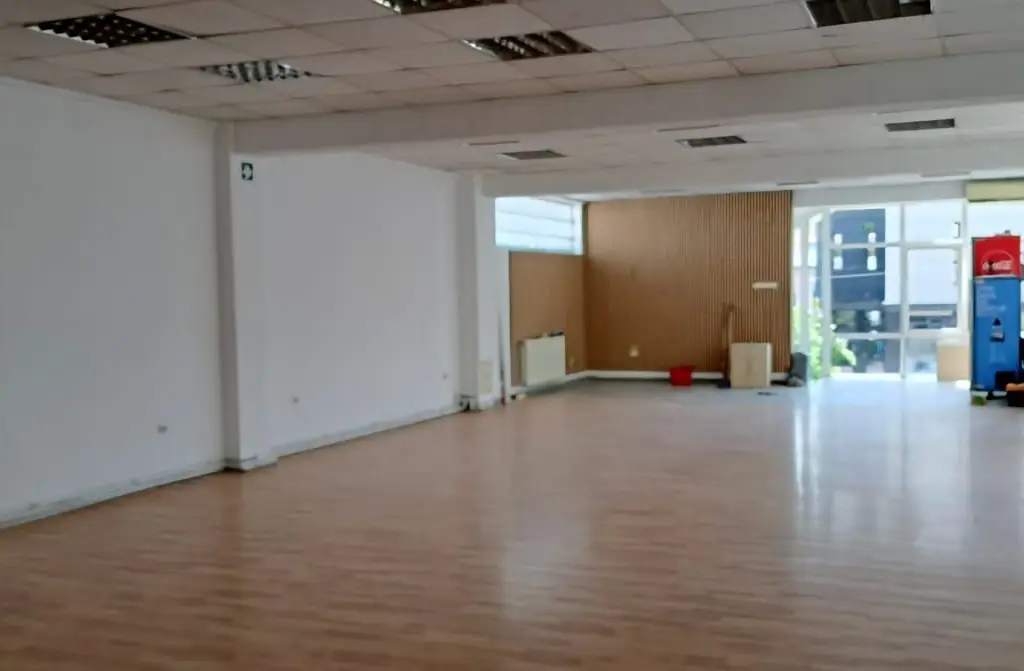 Inchiriere spatiu comercial-sala diverse Centru Pitesti