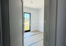 Vilă chalet modern cu perete panoramic de sticlă - Livezeni, Mureș