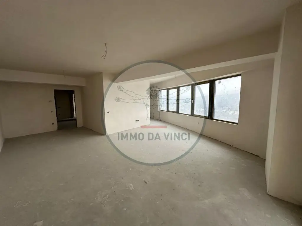 Penthouse West Tower