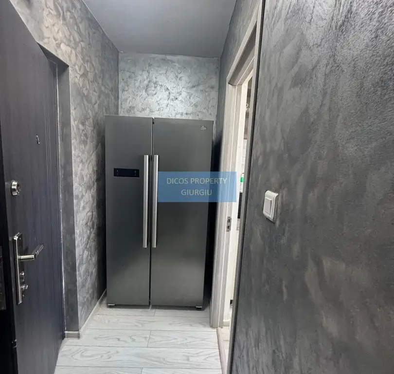 Apartament 3 camere de vânzare – Tineretului, bloc turn