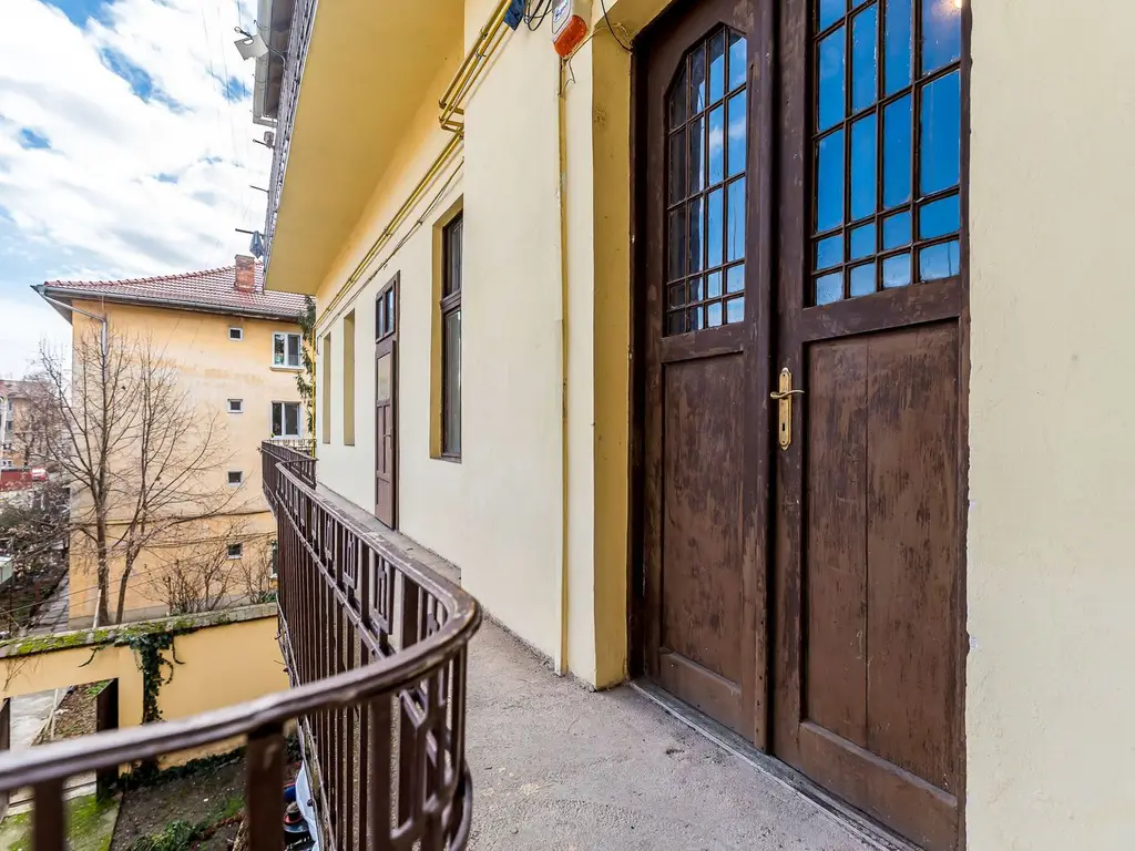 VANDUT! 2 apartamente unificate, B-dul Revoluției, Arad. Etajul 1