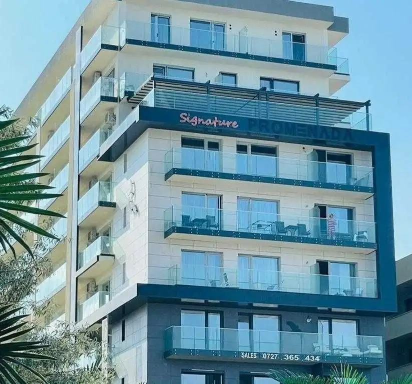 Vand apartament cu vedere la mare- Mamaia Nord