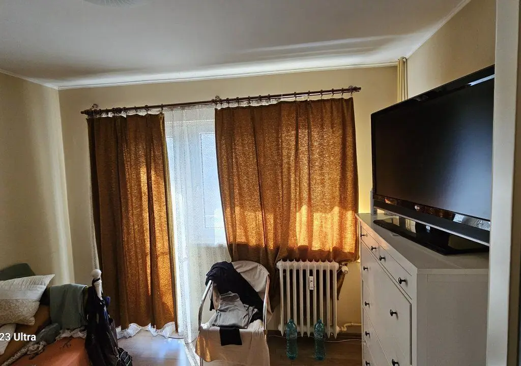 Apartament 4 Camere , et.3/4, Berceni-Racovita