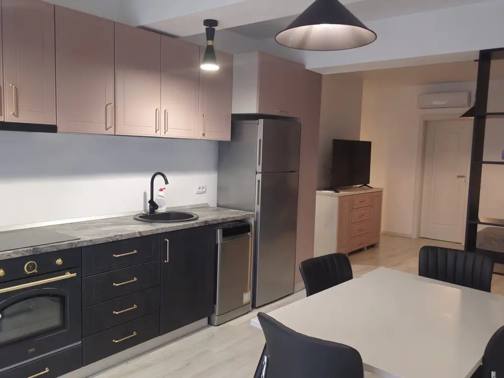 Apartament 2 camere Central Park, etaj 1, 560 euro
