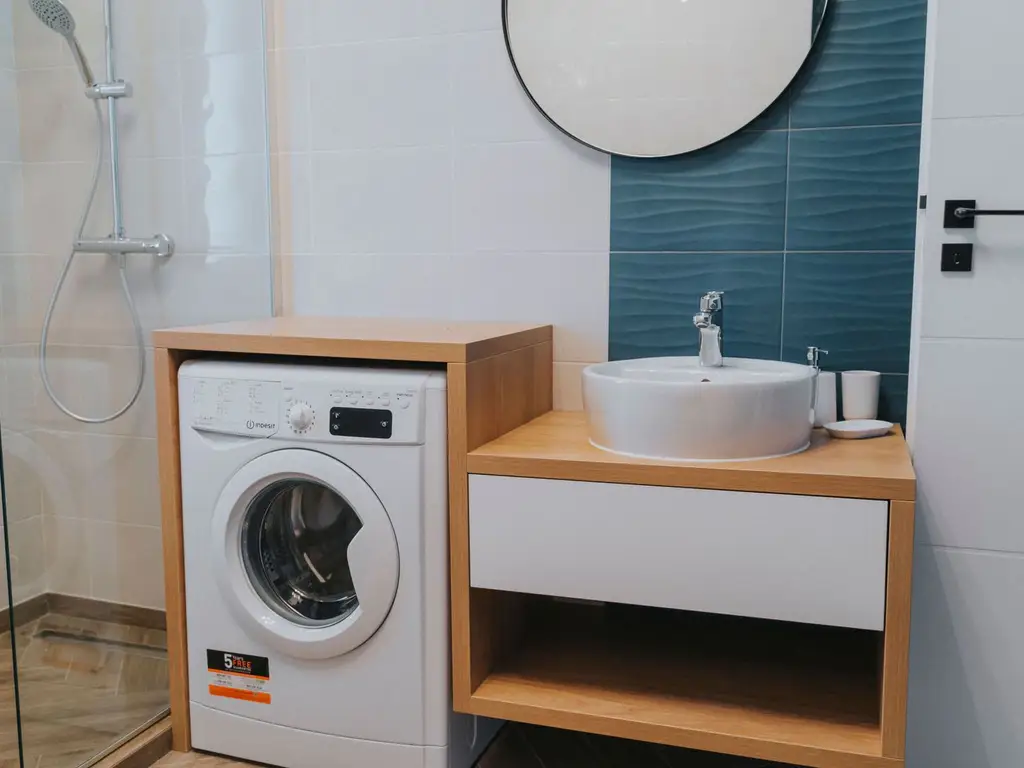 3 camere, ultracentral, Oradea. 239 000 E