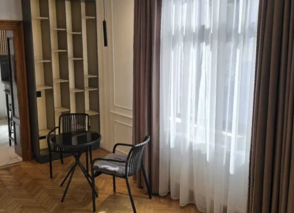 Inchiriez 2 camere, zona Vasile Lascar - Dacia
