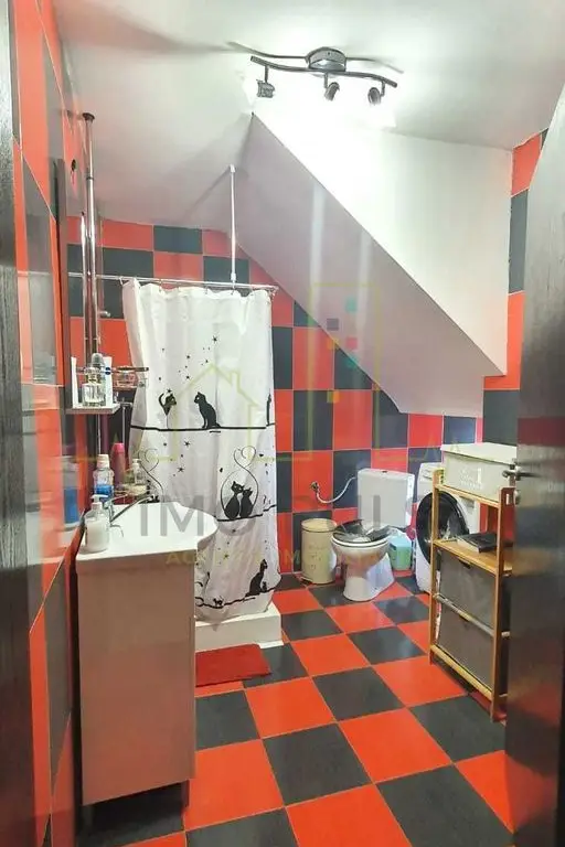 1/2 duplex in Sag cu 4 camere