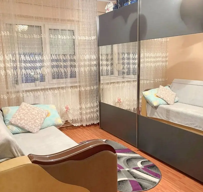 De vanzare apartament cu 3 camere I. C. Frimu, 70.500 euro