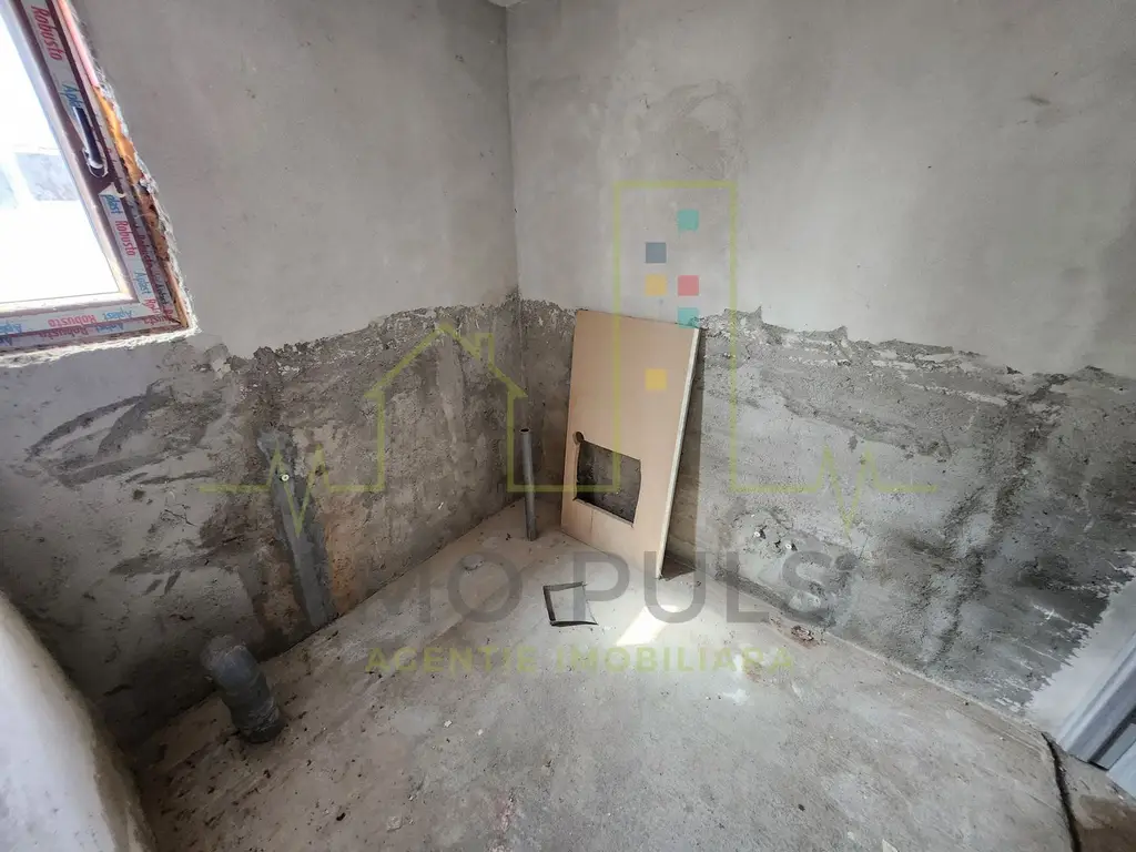 Casa individuala. Sag. Teren 604. 2 Bai. 4 Camere. Se preda la cheie.