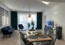 Vând apartament cu trei camere