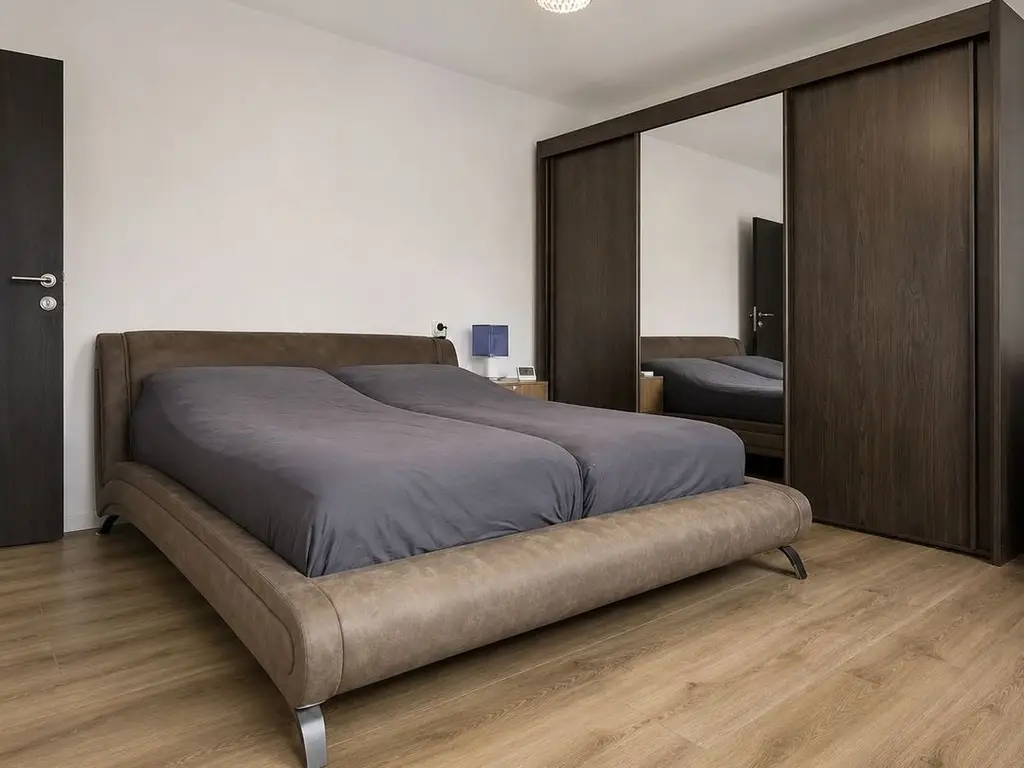 Apartament cu 3 cam complet renovat, 74 mp, 2 băi, Complex Studentesc