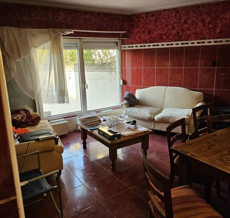 BRASADAS vinde casa individuala zona DARA cu 5 cam si teren 4ari.
