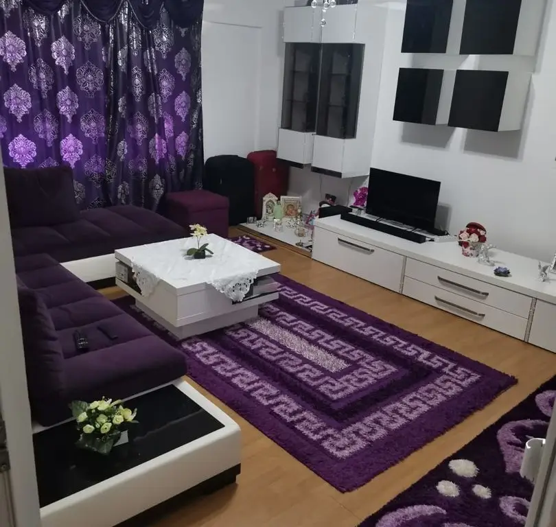 BRASADAS vinde ap 3 cam Carpați 2 PARTER.