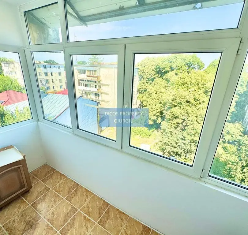 Apartament 2 camere, decomandat – Zona Centrală, bloc Lumina