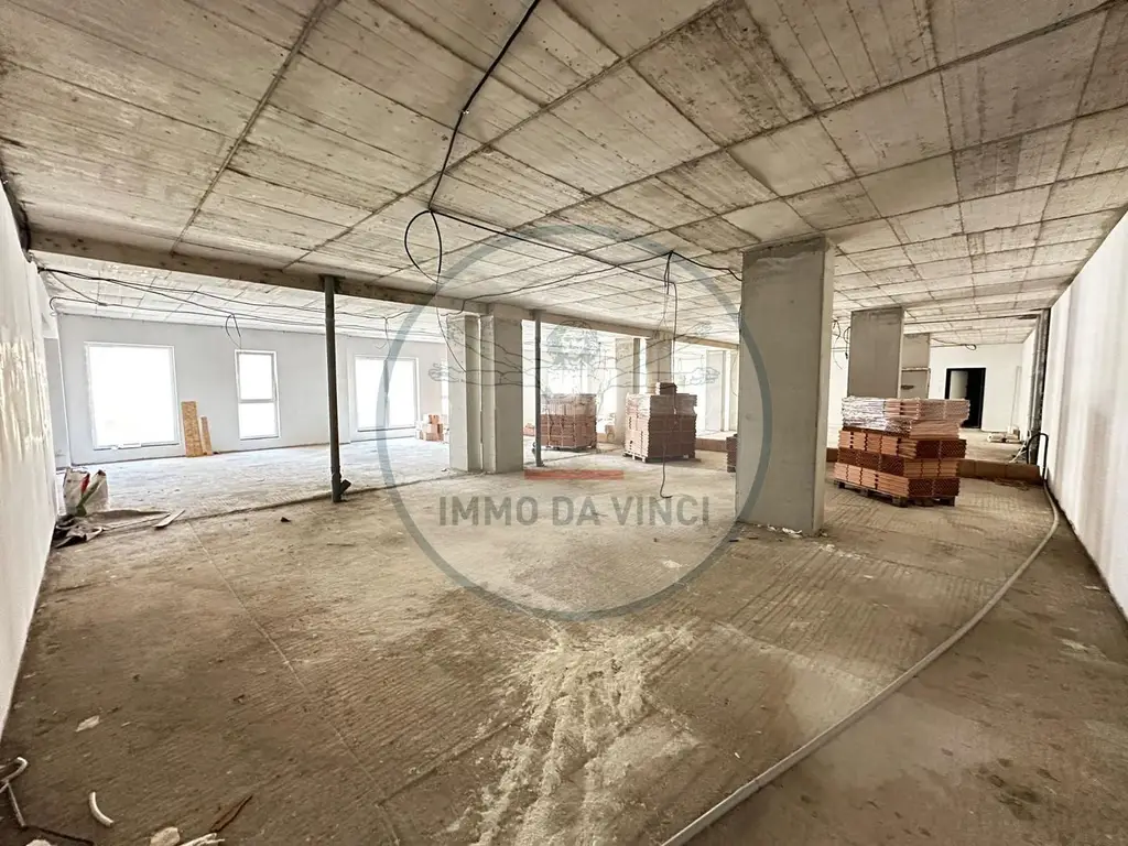 Spatii birouri 142mp si 194mp Marasti Iulius Mall finisaje la cerere