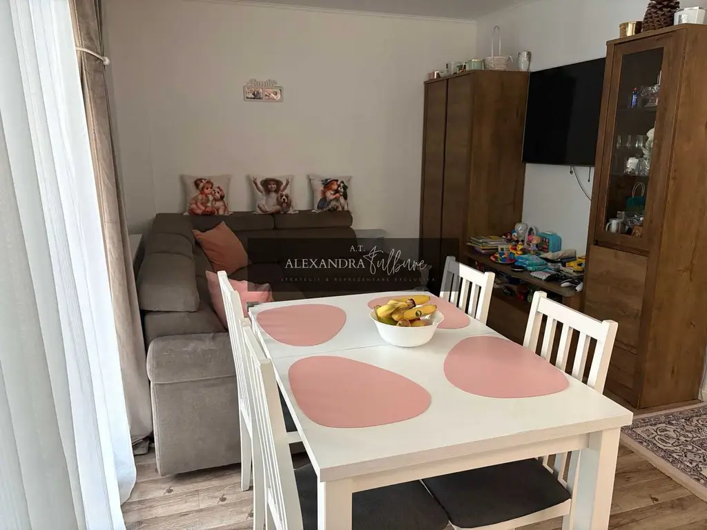 Apartament 3 camere, 2 balcoane, etaj intermediar