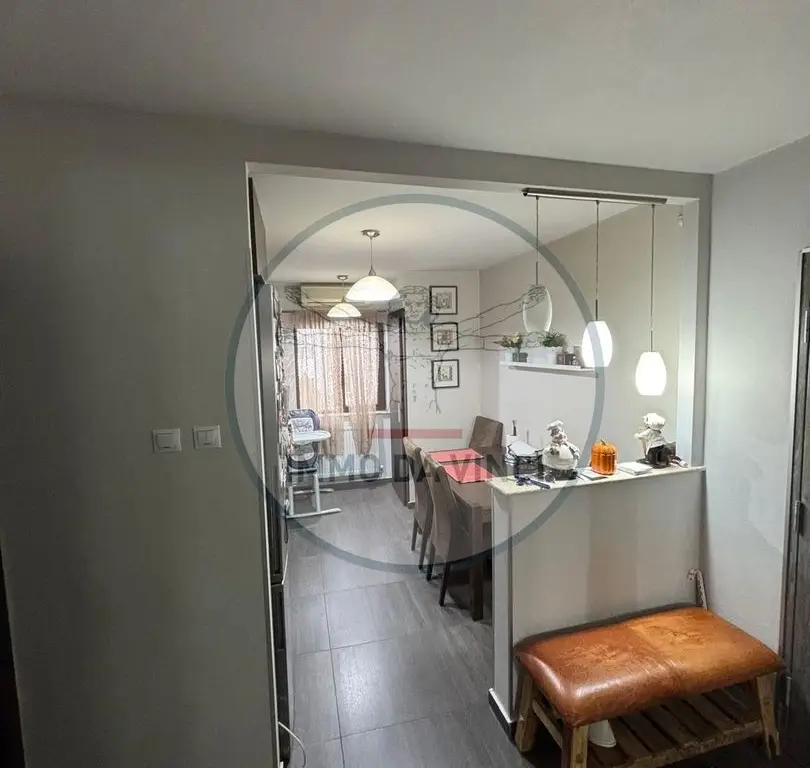 Vând apartament 3 camere Între Lacuri