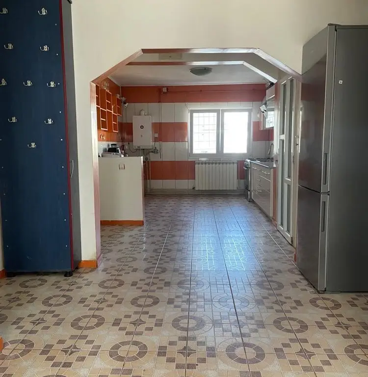 Apartament 4 camere zona mall vitan- nerva traian