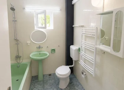Apartament la casă cu terasă generoasă, între Lipovei și Aradului – co
