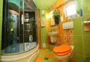 5 Camere. Etaj 1. Complex.
