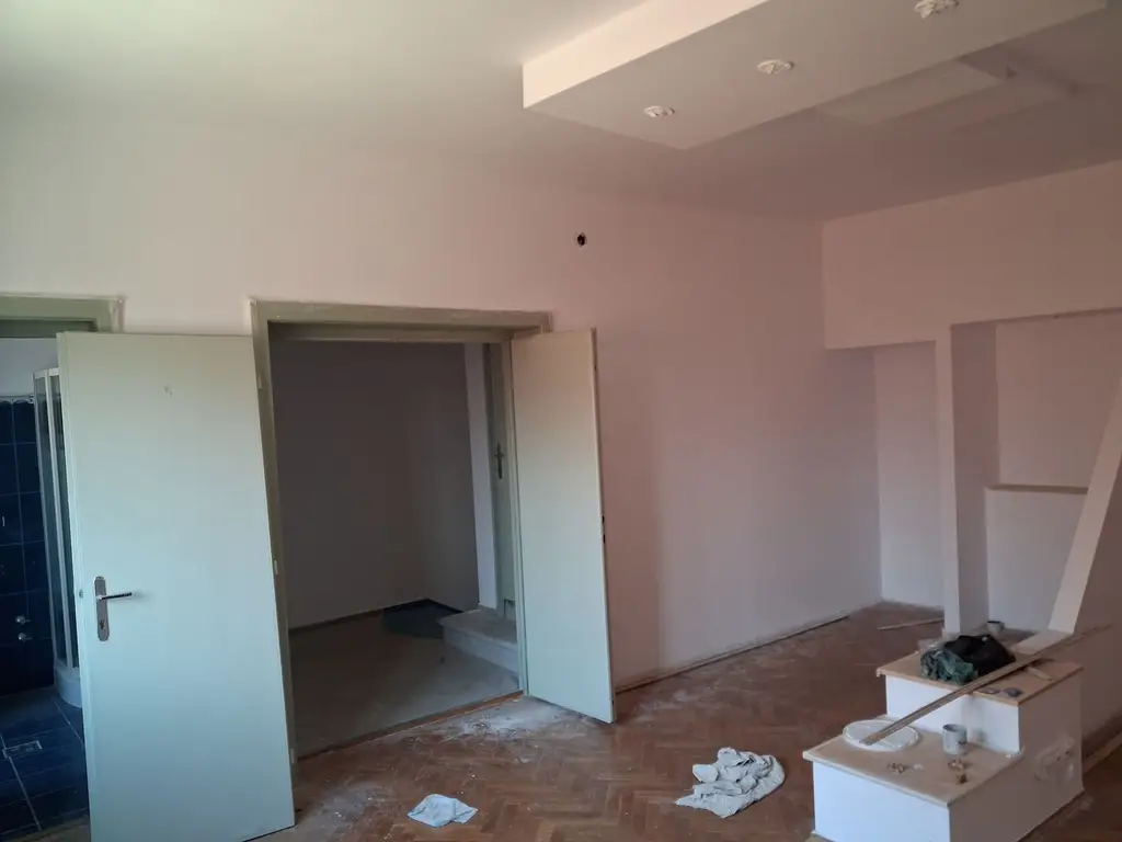 Casa RENOVATA partial 8 cam 6 ari 550mp garaj Ana Ipatescu.
