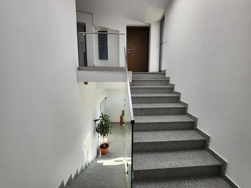 Pantelimon Gara Catelu birouri 200-400 mp